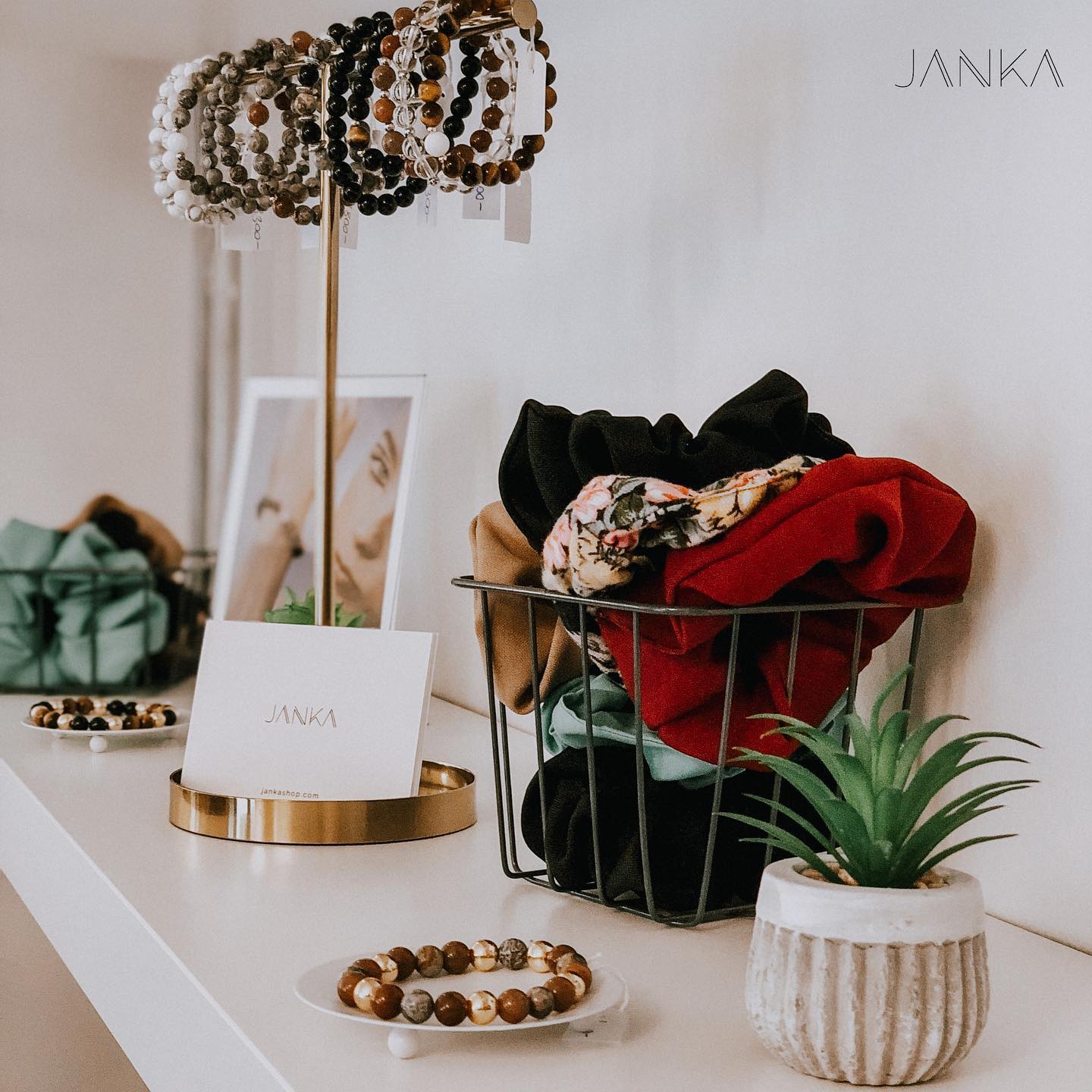 JANKA polc a ZOÉ üzletében